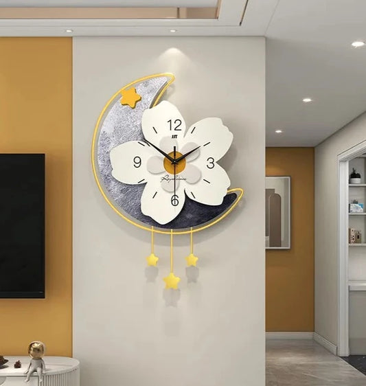 MODERN MINIMALIST CLOCK